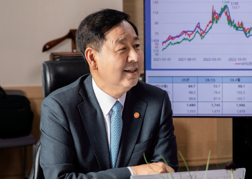 “메모리반도체 이을 미래 먹거리 준비에 총력 다할 것”